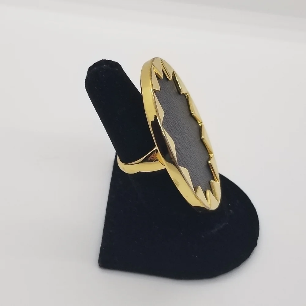 House of Harlow 1960 leather sunburst ring black and gold size 6.75